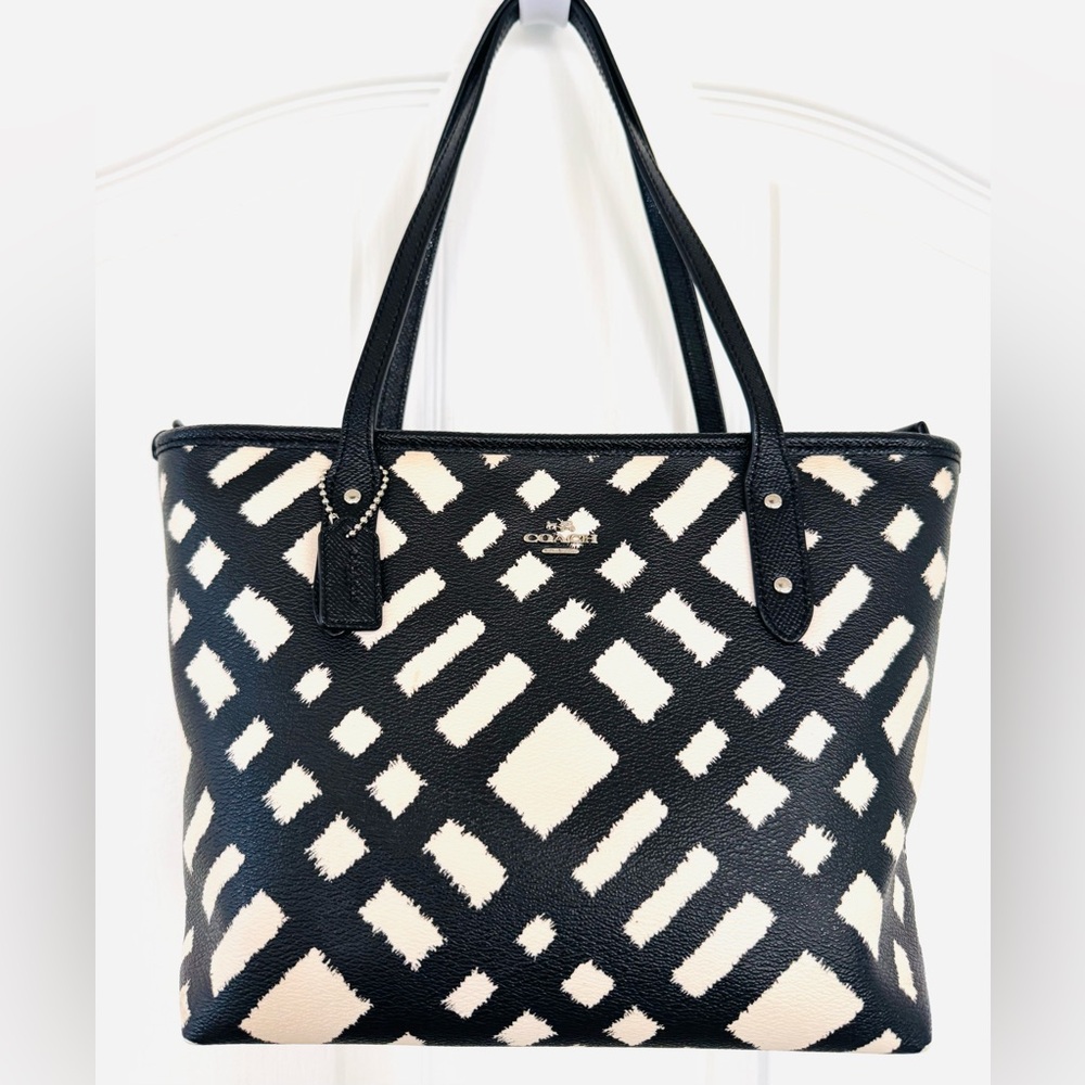 COACH City Zip Plaid Tote